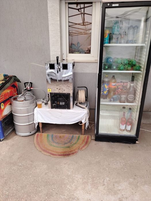 Se închiriază vitrine frigorifice