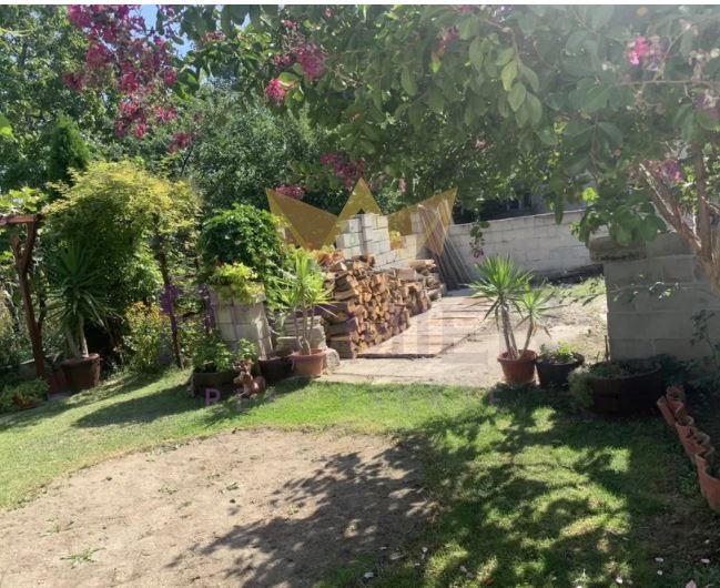 Етаж от къща в Варна-Галата площ 165 цена 190000