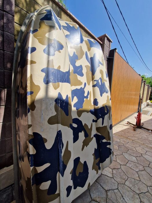 Продам лодку с мотором