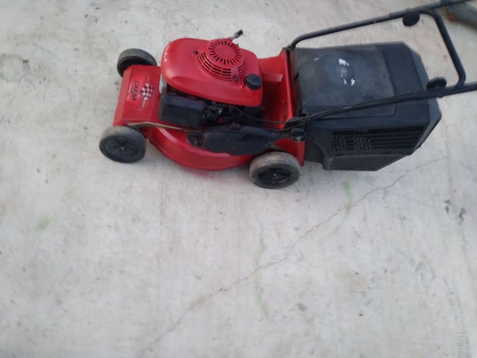 Honda   - cu autopropulsie