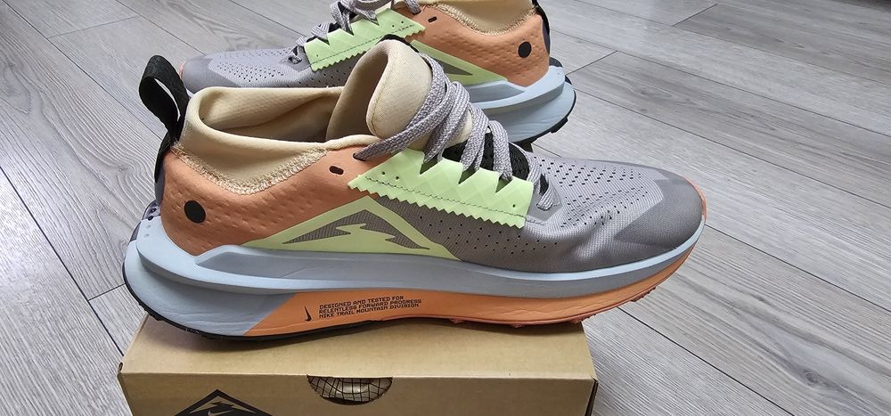 Adidasi NIKE ZOOMX Zegama Trail2