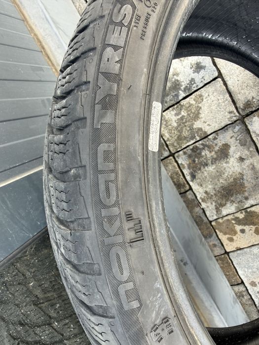 Nokian 235\35/19 Зимни 2 бр Дот 20г -65€