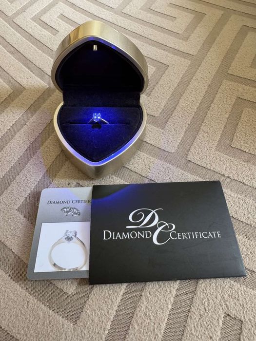 Годежен пръстен от 14карата злато с диамант