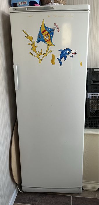 Продам морозильник