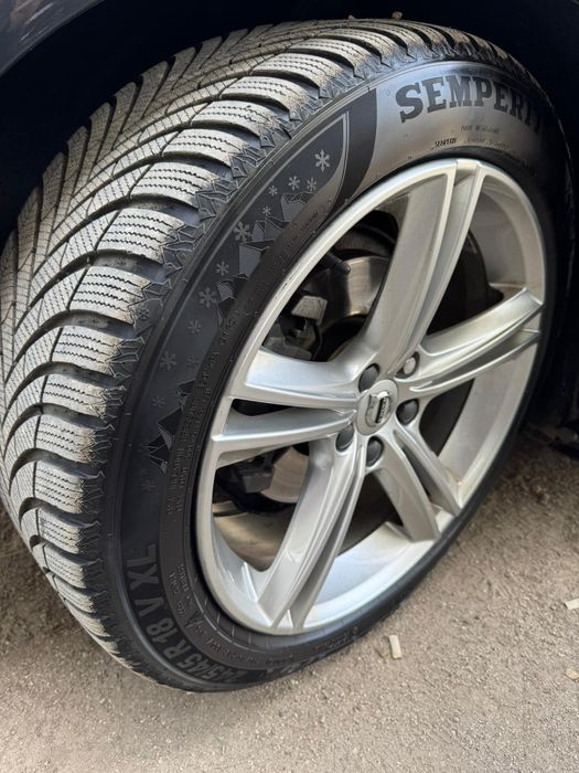 Volvo V90 D4 R-Design