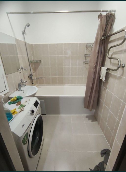 Сергили 9худуд 90квадрат 3хона метрони 3бекати аренда 350д