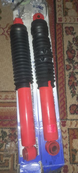 Амортизаторы продам