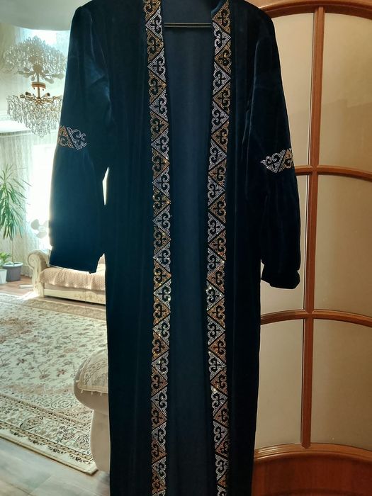Продам чапан новый