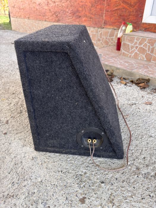 Subwoofer cu statie si condensator