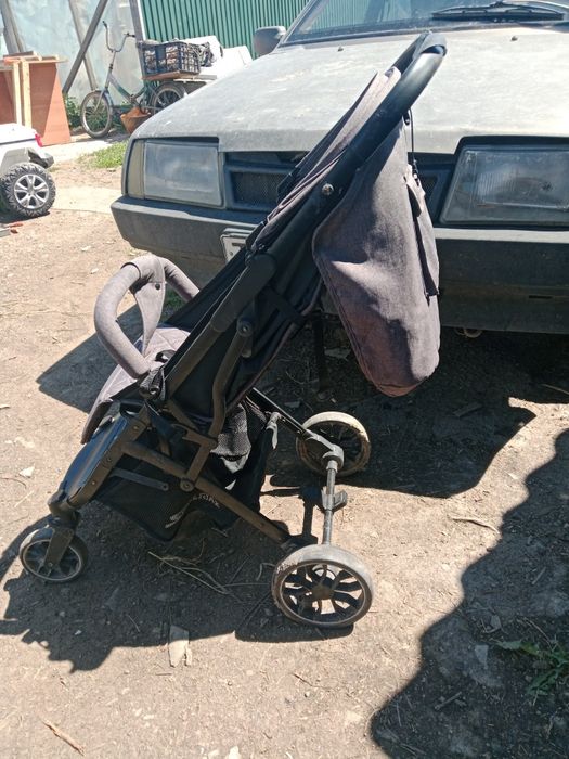 коляски 2шт в отличном состояние доставка