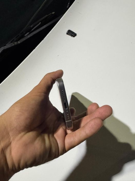 Iphone  15pro 256гб