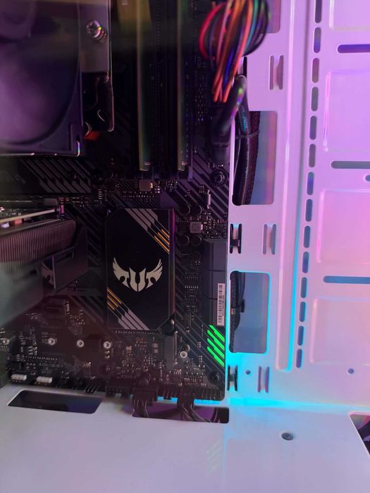 Gaming компютър (Amd Ryzen 7 5700X 8-core, 32gb RAM, RTX 4060 Ti 8gb, TUF Gaming B550 plus