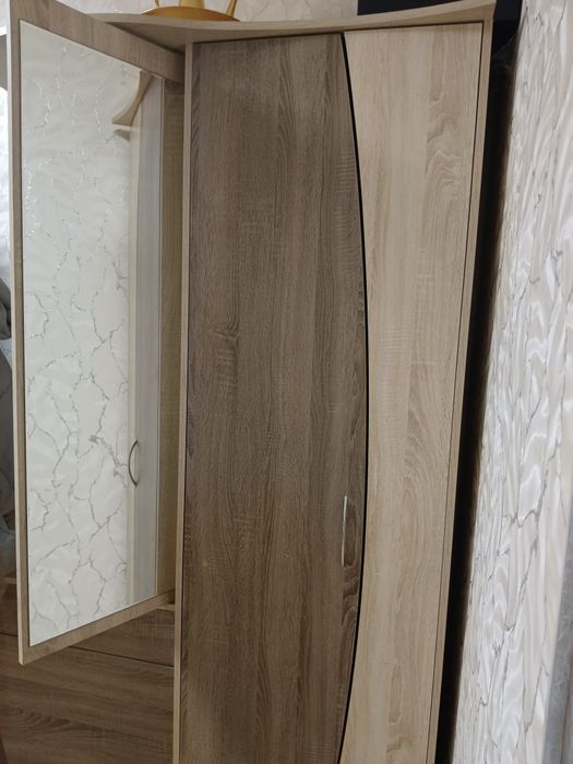 Продам мебель в прихожий