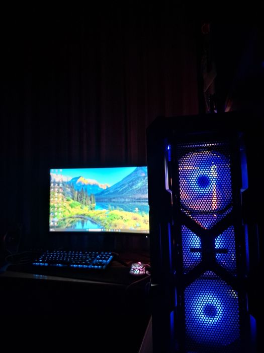 Мощен Геймърски Компютър / Gaming PC - i5 10400F / EVGA RTX 3060 12GB / 16GB RAM / 512GB SSD