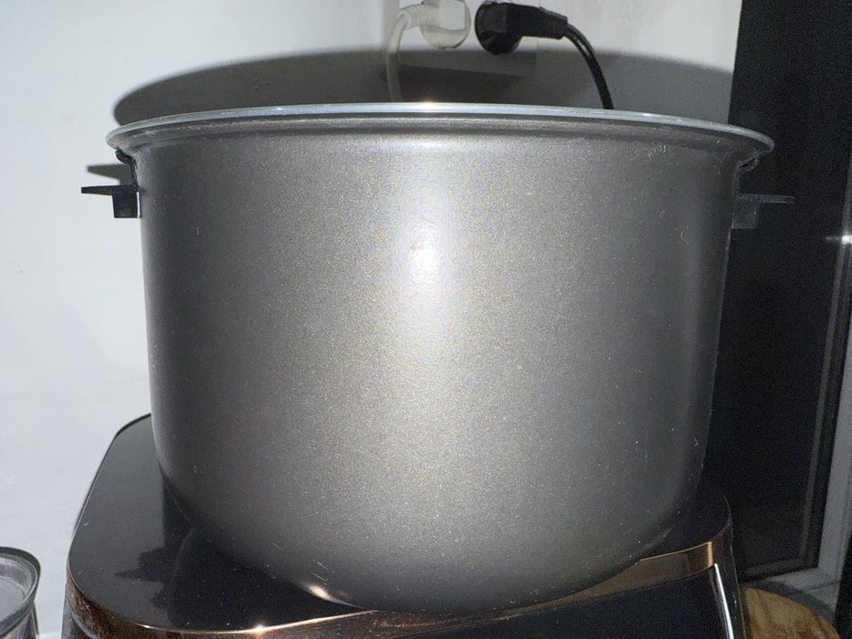 Продам мультиварку Polair