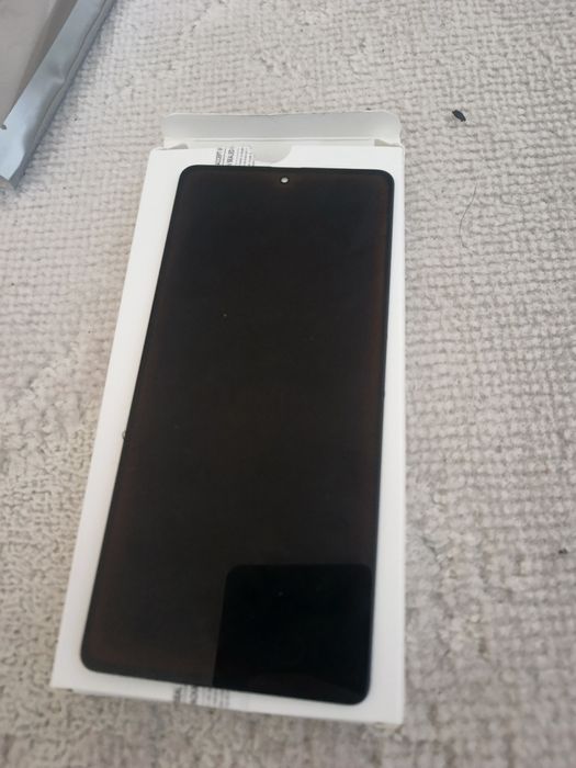 Poco F4 GT экран сатылады