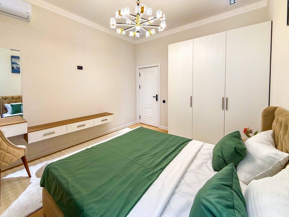 Срочно продам 2/8/10 Новомосковская Жк Oz Mahal Golden house