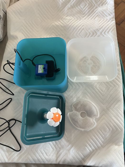 Fantana apa pentru animale mici/medii noua fara etichefa