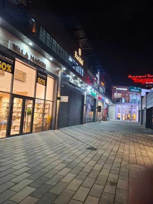 Помещение под любой бизнес Офис бутик, Тц Самарканд Дарвоза,  Инбазар