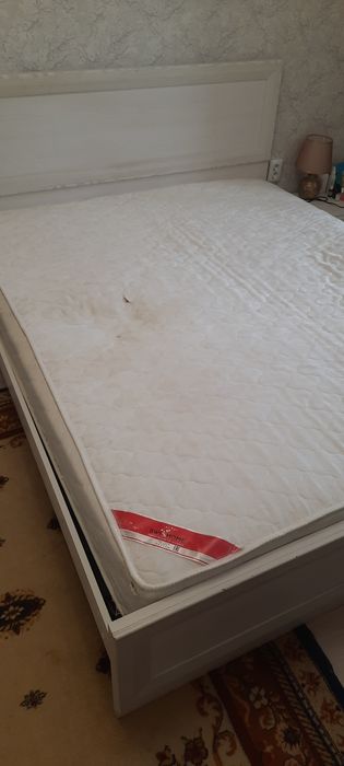 Продам кровать с матрасом