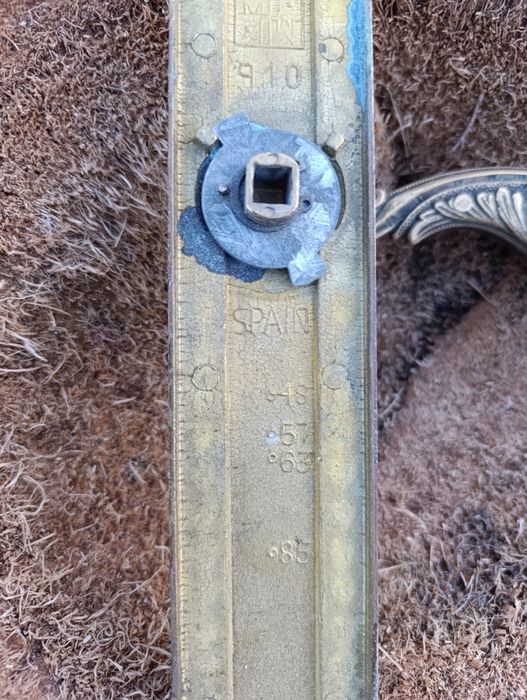 Старинни брави и дръжки