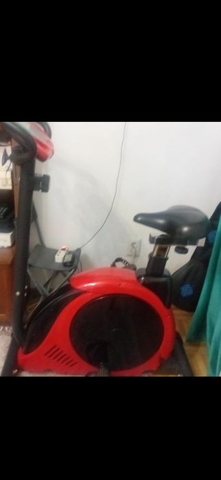 Тренажерный велосипед