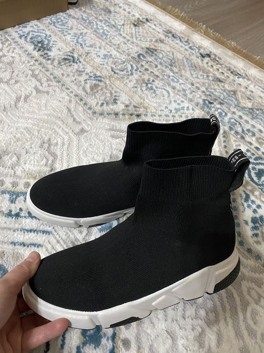 Кроссовка 2000