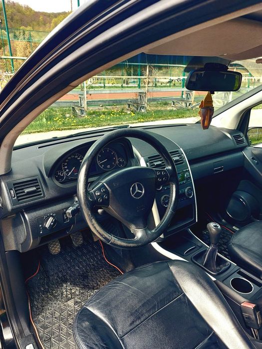 Vând Mercedes a class 1.7
