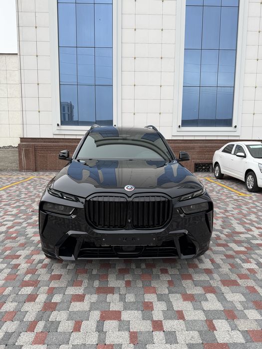 2020  BMW X7 M50i