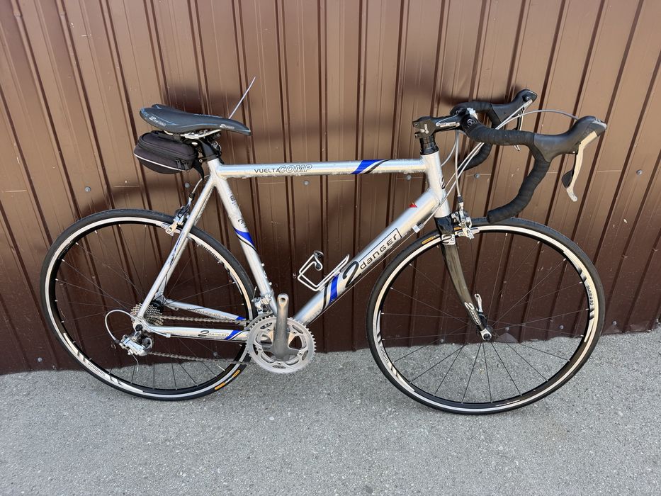Cursiera Aluminiu / furca carbon Full shimano 105