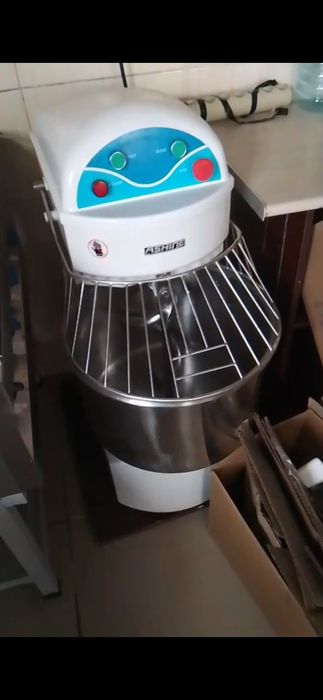 Пеш сатылады. Жаксы жағдайда