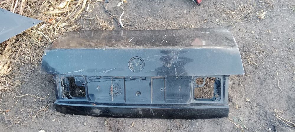 В продаже двери на пассат гольф Вента ауди