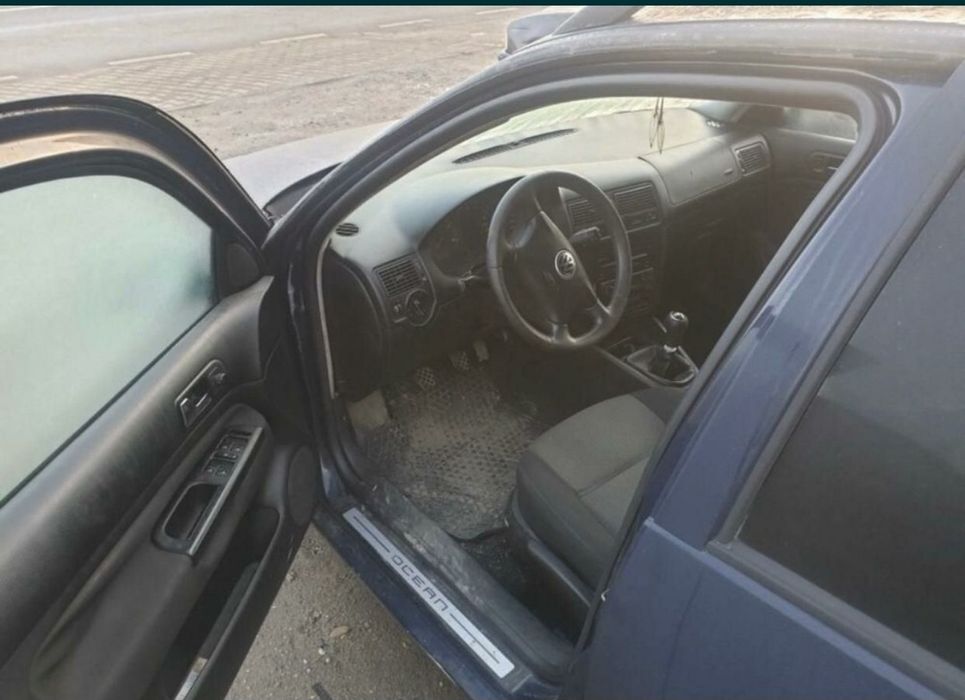 Dezmembrez Vw Golf 4 1.4, 1.6 benzina/ 1.9 Diesel