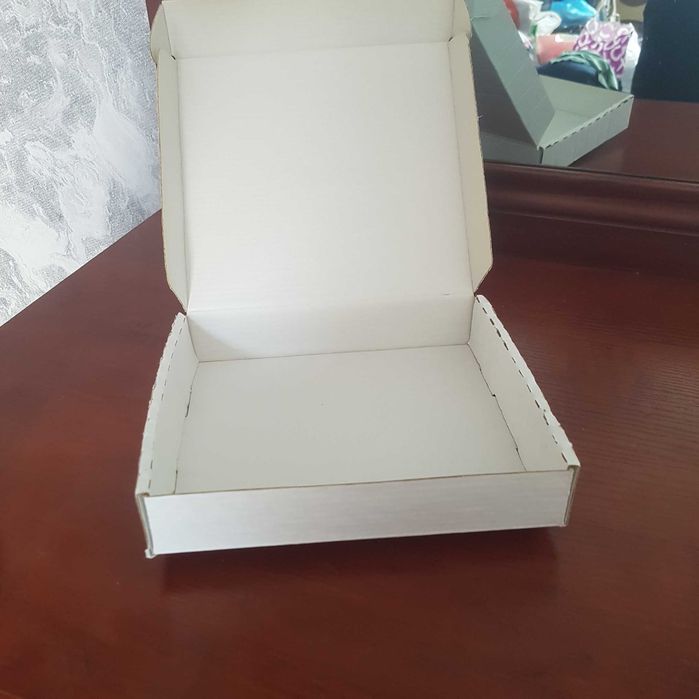 Продам картон каробки 300 сум.