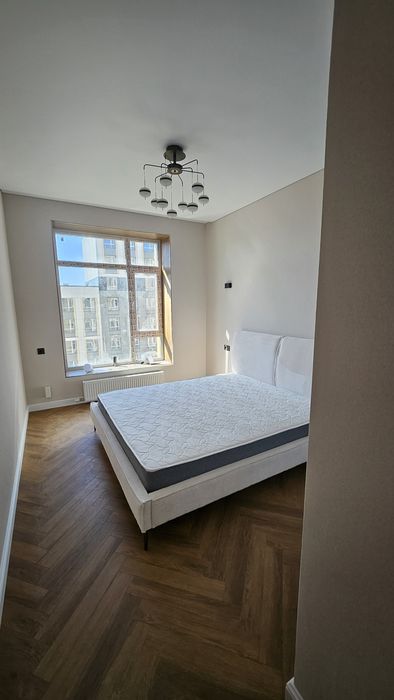 Укладка ламината, установка плинтуса