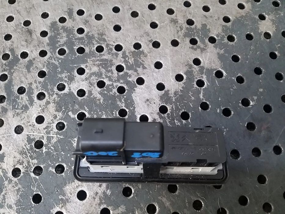Switch deschidere haion peugeot 208 ca cc 95835t 967602838003