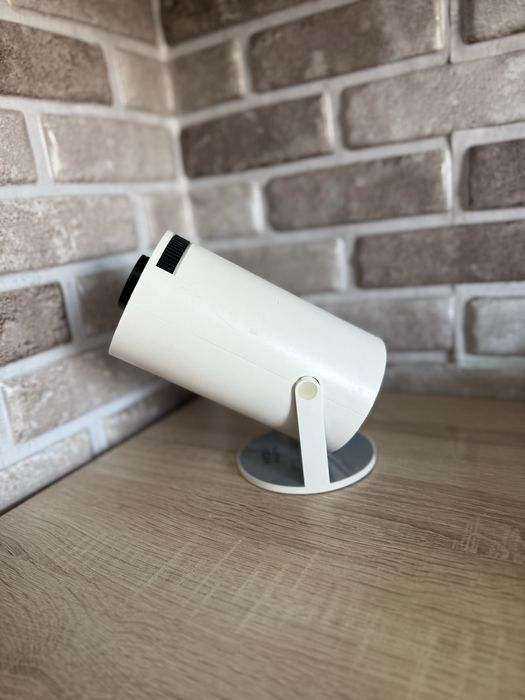 Продам проектор в идеальном состаяний