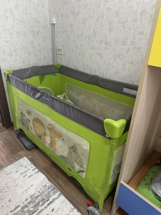 Продам манеж в хорошем состоянии