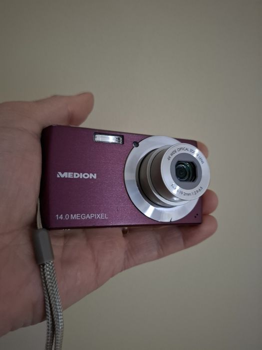Aparat foto Medion 14.0 MP fabricație Germania•imprimă data si ora