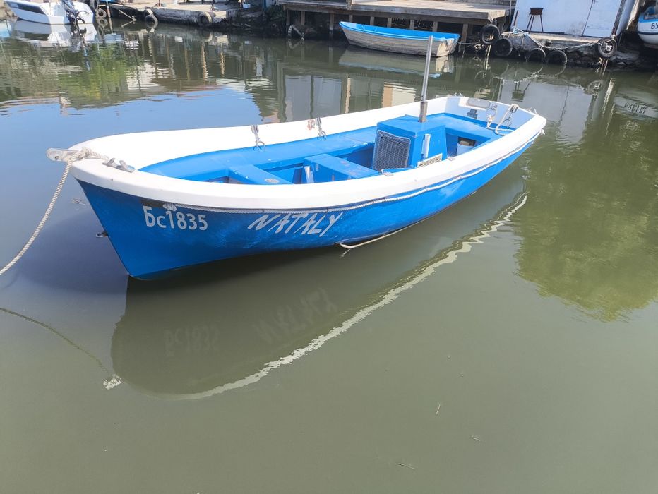 Лодка от стъкломат