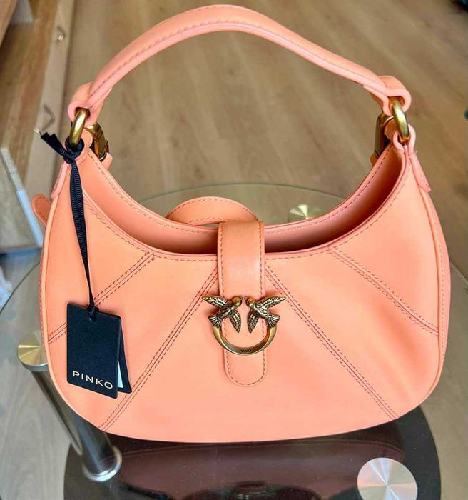 Чанта Pinko   
Mod. Mini Half Moon Simply Fl. 
Естествена кожа