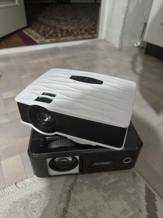 Продам Проектор в ИДЕАЛЕ