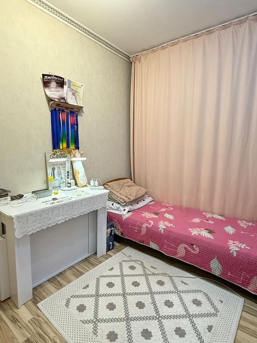 Продам квартиру, 4-х комнатную