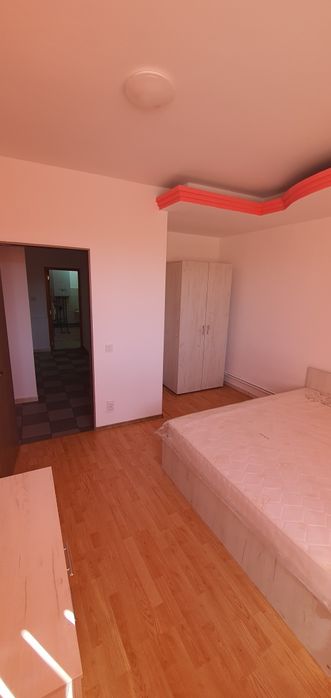 De închiriat apartament 4 camere sos fundeni