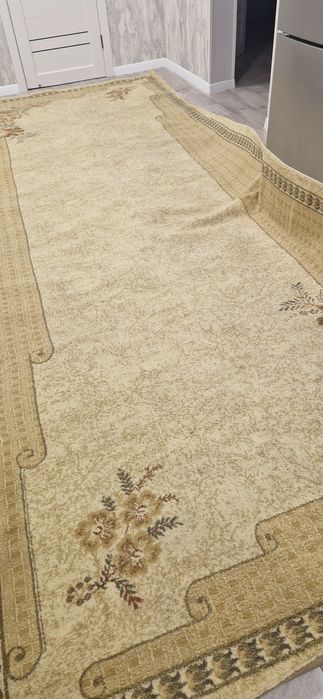 Продам ковёр 2 на 5