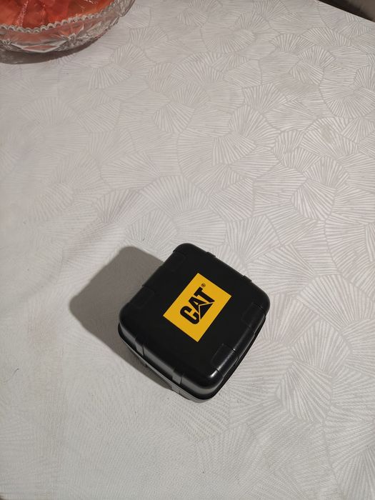 Продаю свои часы бренд Cat