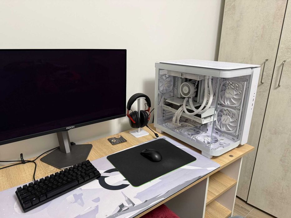 PC Gaming 9070 XT 32GB DDR5 + Monitor OLED 240Hz + Periferice Gaming