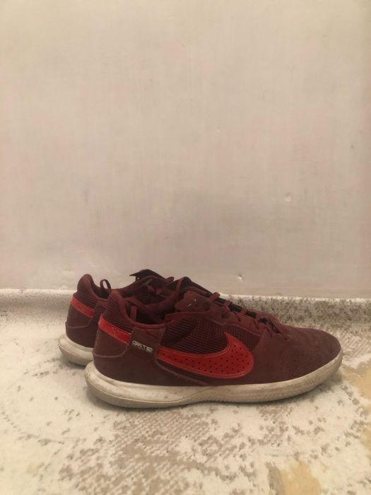 Продам кросовки по размером 37