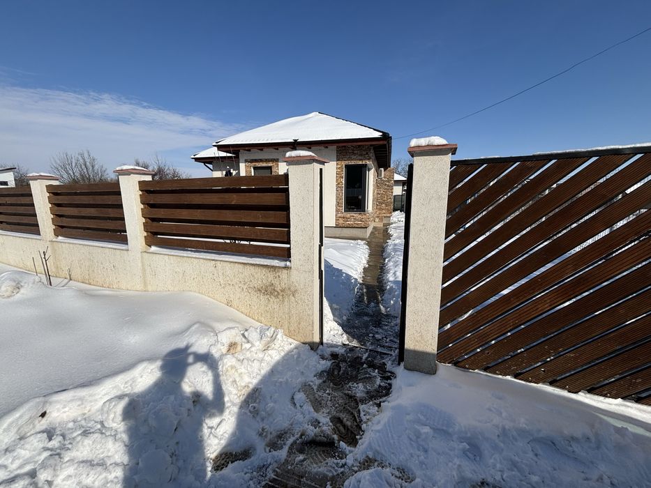 Casa Tunari Parter + Mansarda