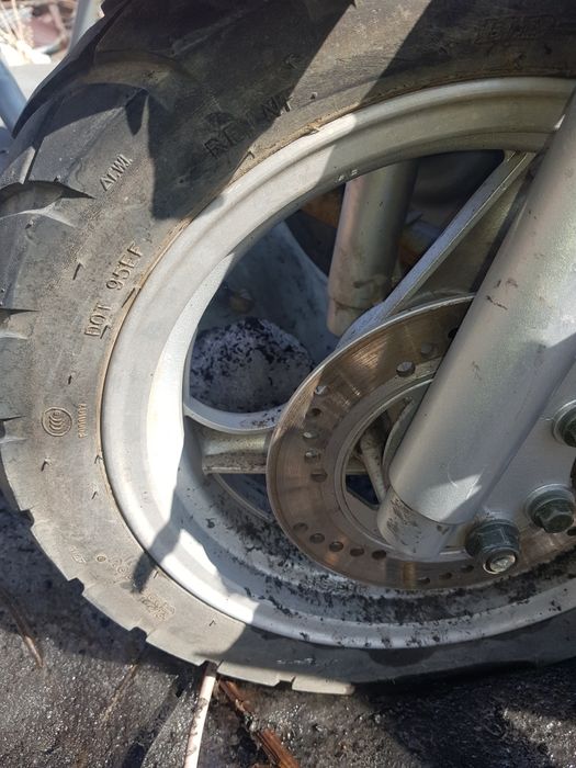 Продаю колёса от скутера 125 кубов